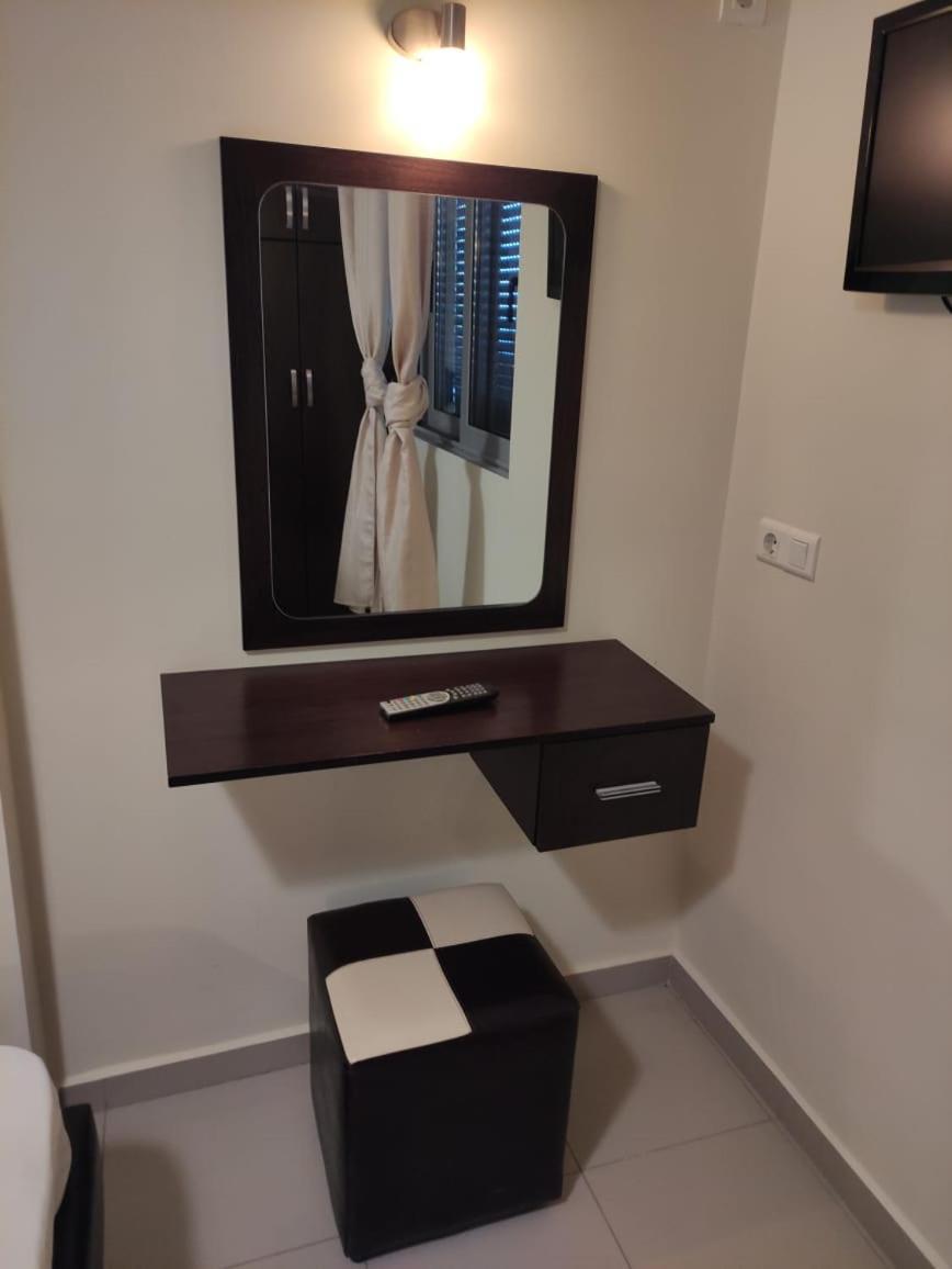 Adam Apartments Sarandë Exteriér fotografie